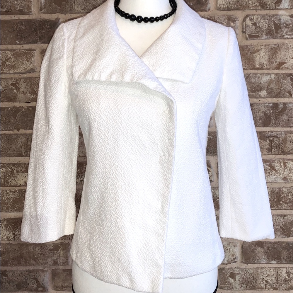 Ann Taylor Blazer White Petite size 6